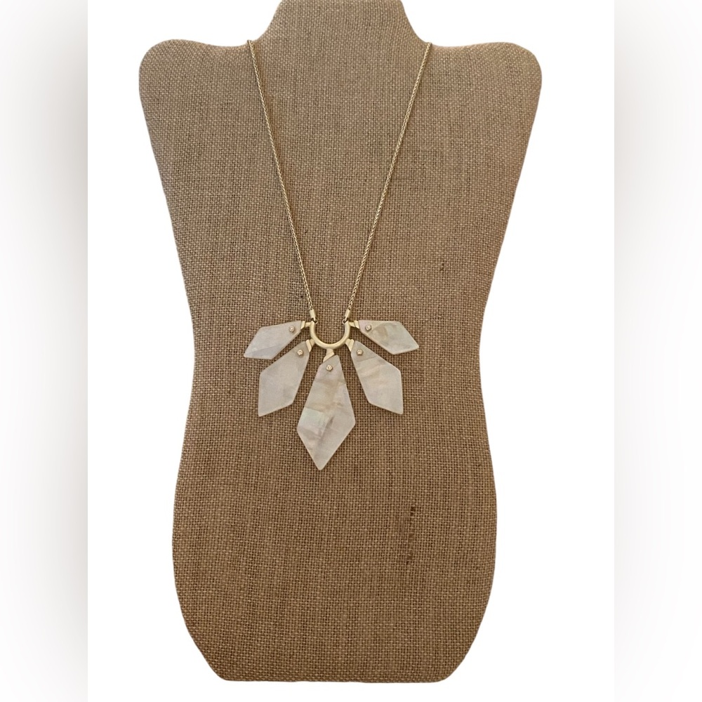Kendra Scott Mari Gold long Pendant Necklace EUC
